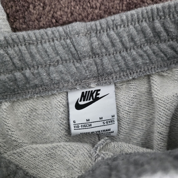 Nike Boys Shirts and Shorts Bundle size 5-6 - Picture 4 of 6